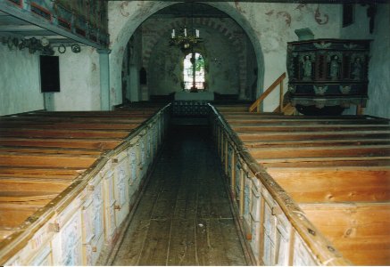 Die alte Kirche in Drev, innen